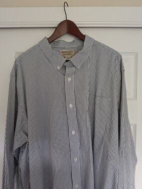 Duluth Trading Co Men’s Navy and White Check Button-Down Shirt